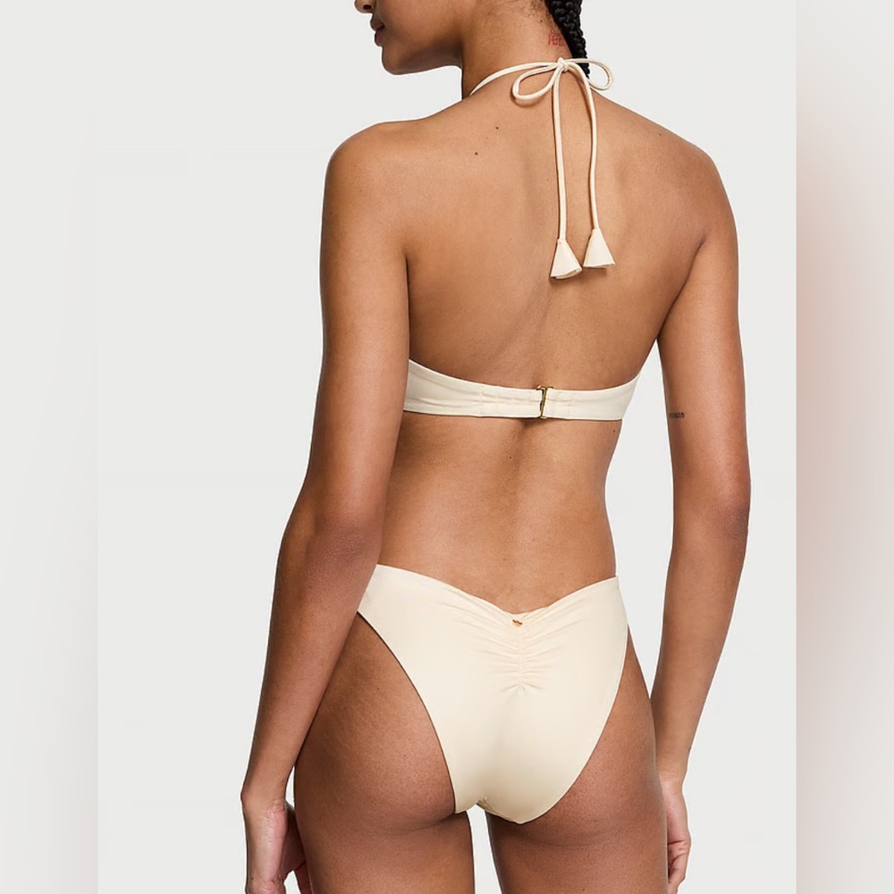 Swim Set VS🔥🔥🔥 Rosette Bandeau Bikini Top& Rosette Brazilian Bikini Bottom - Picture 2 of 5